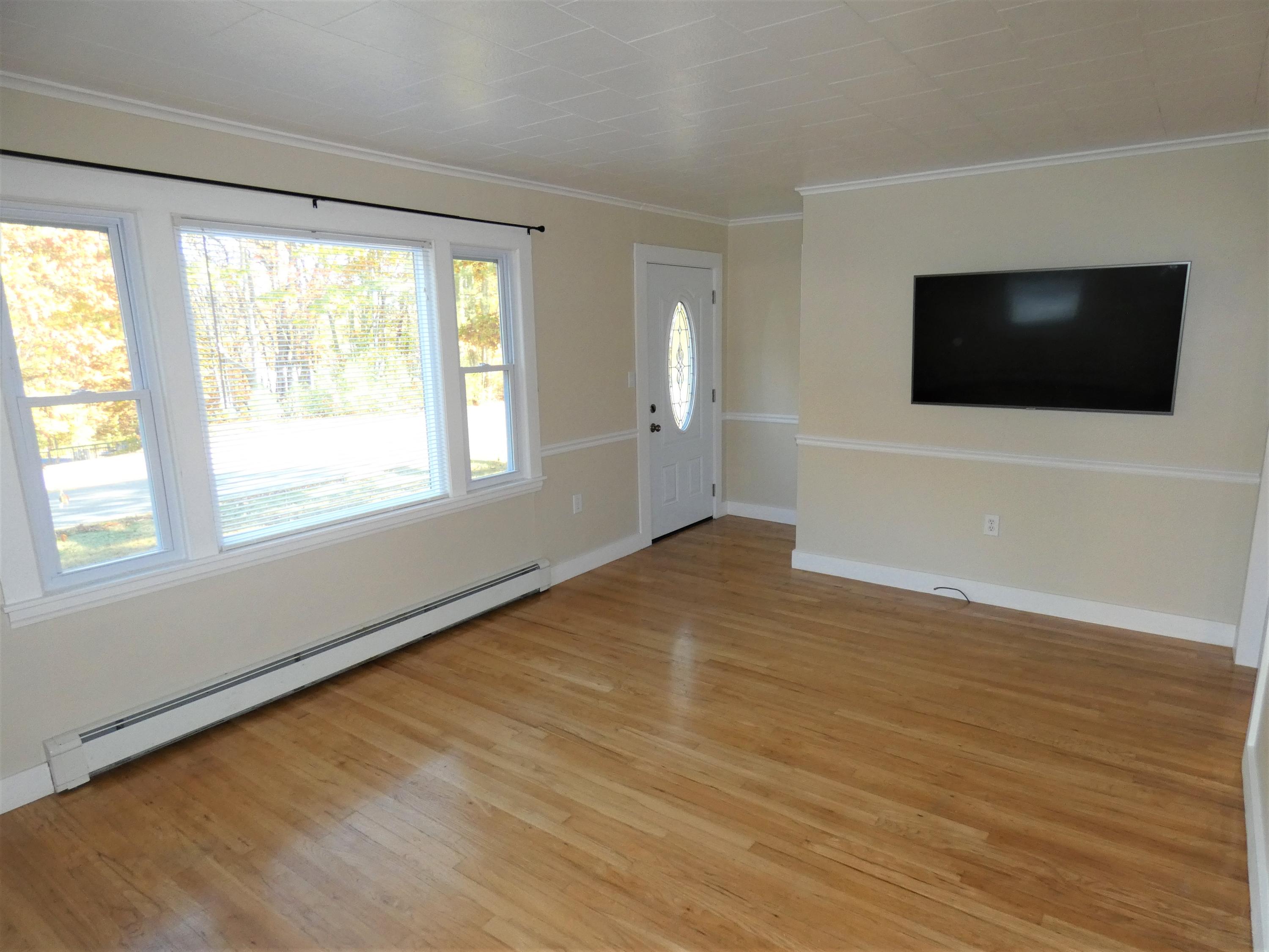 84 Varney Mill Road Windham, ME 04062 - Photo 9 of 24 Living Room (2)