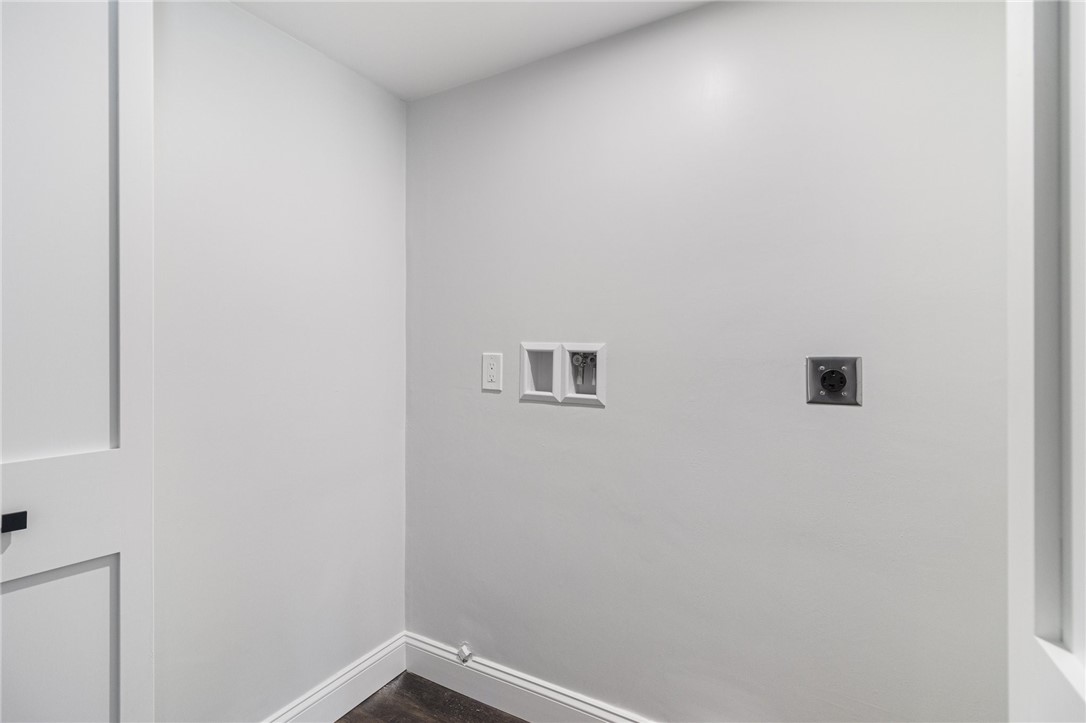 101 Baycliff Drive Warwick, RI 02818 - Photo 27 of 38 Washer and Dryer Hook Up in Lower Level