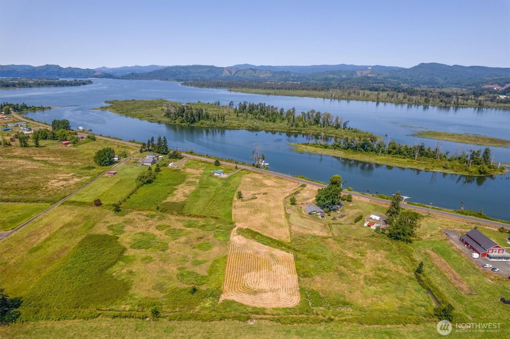 411 West Birnie Slough Road Cathlamet, WA 98612 - Photo 9 of 23 Gallery Image 9