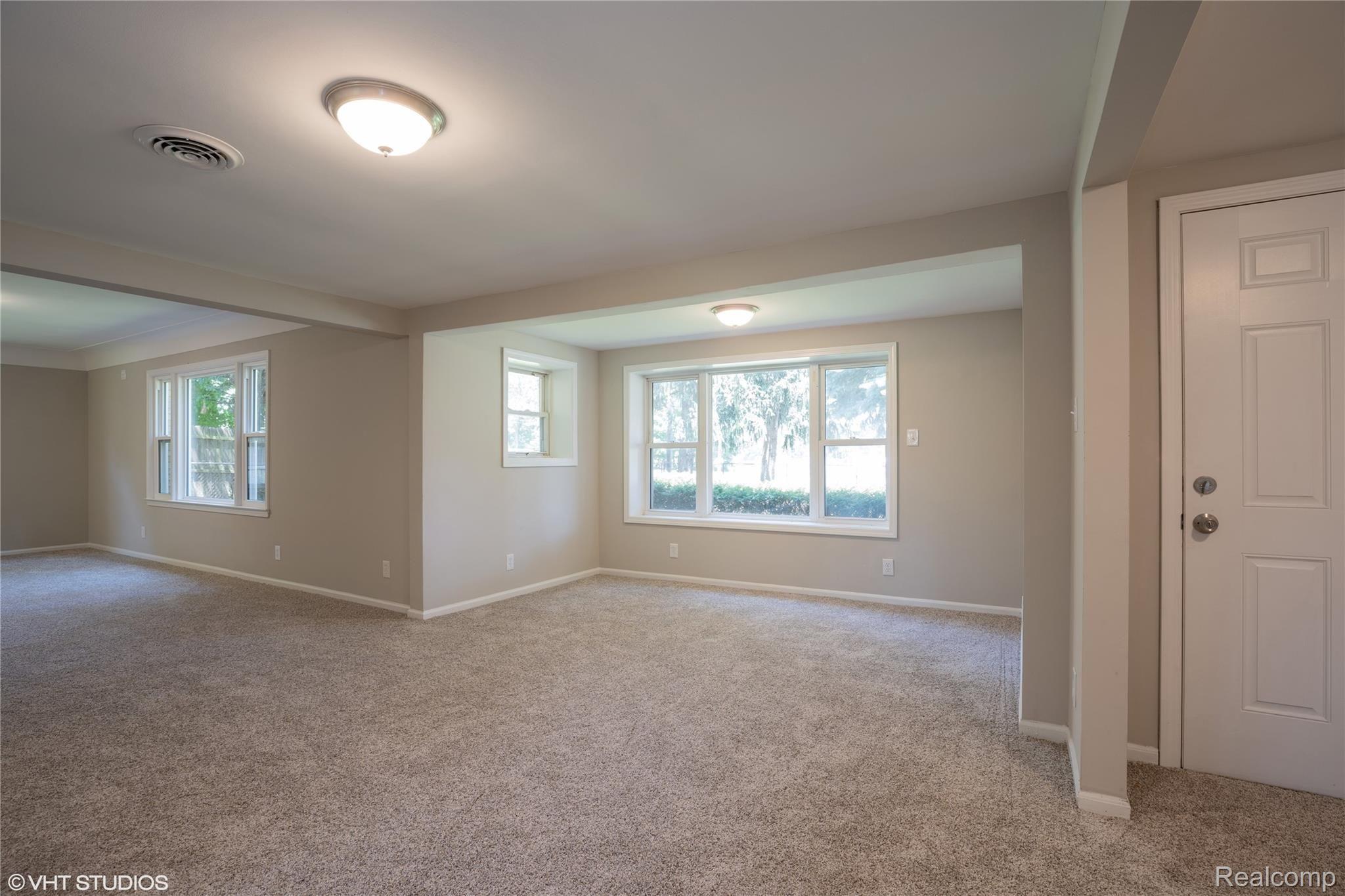 10892 Textile Road Belleville, MI 48111 - Photo 4 of 25 04_10892TextileRd_2004_HiRes.jpg