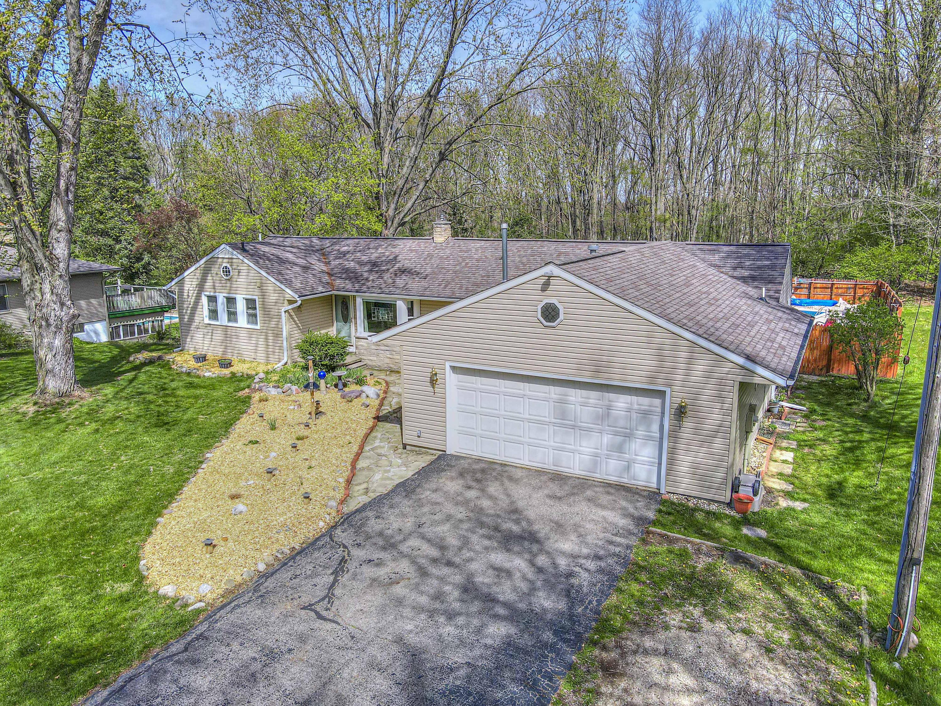 3405 Pine Ridge Drive Jackson, MI 49201 - Photo 27 of 46 3405 Pine Ridge 19