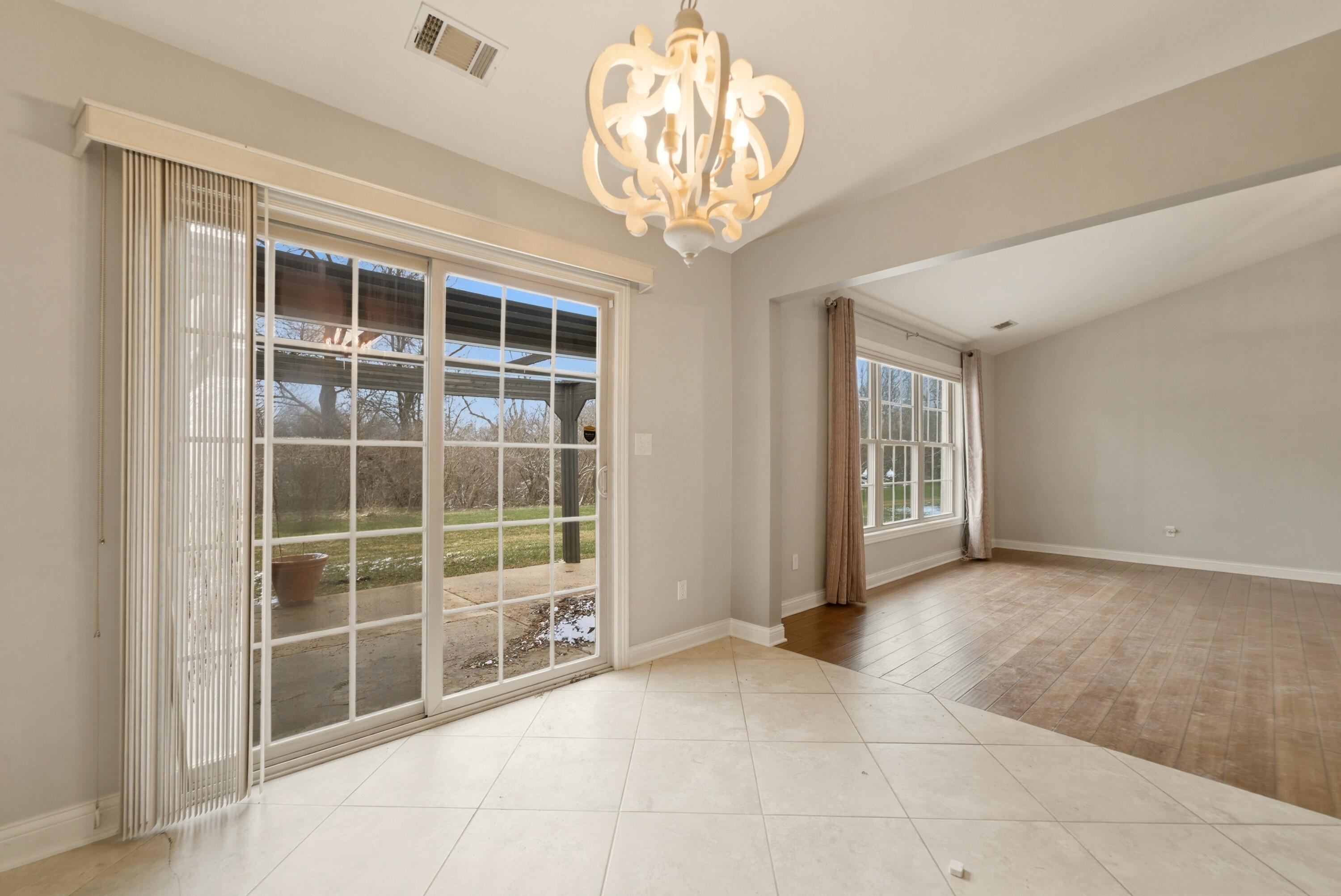 862 Veterans Lane Crown Point, IN 46307 - Photo 12 of 27 3000x2005