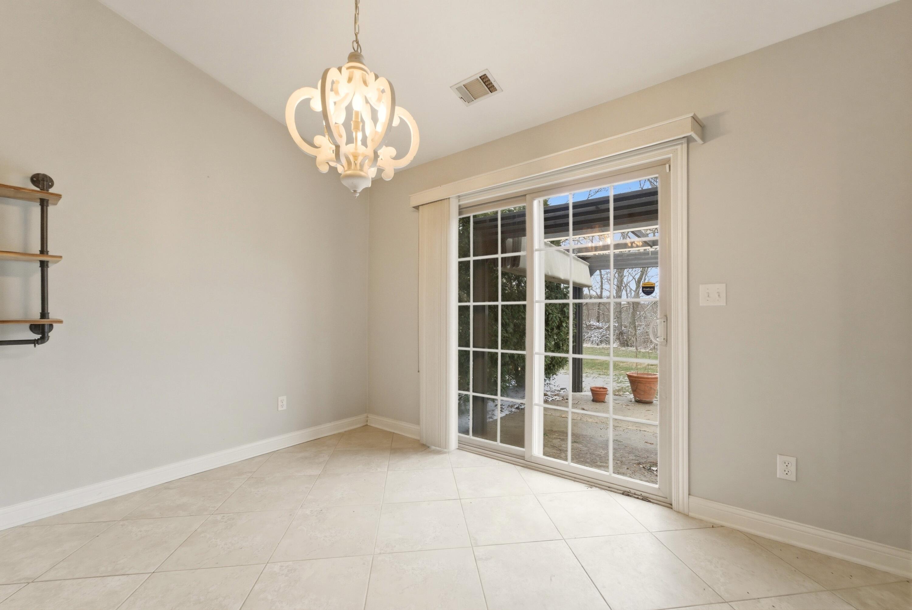 862 Veterans Lane Crown Point, IN 46307 - Photo 13 of 27 3000x2005