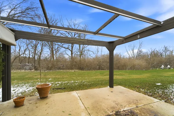 $374,900 | 862 Veterans Lane, Crown Point, IN 46307