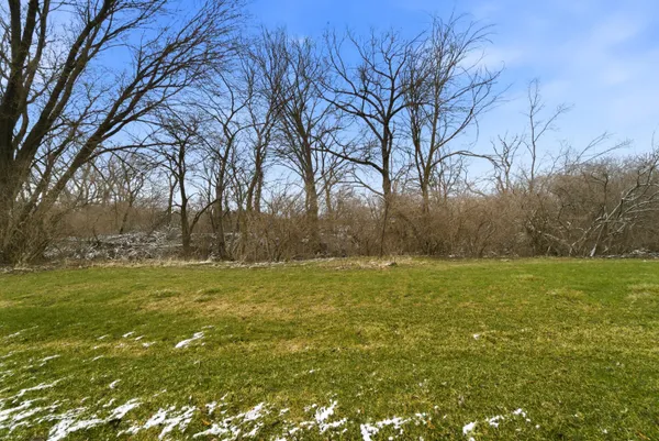 $374,900 | 862 Veterans Lane, Crown Point, IN 46307