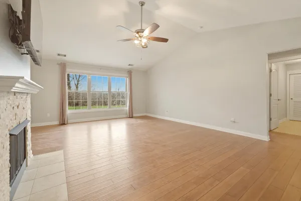 $374,900 | 862 Veterans Lane, Crown Point, IN 46307