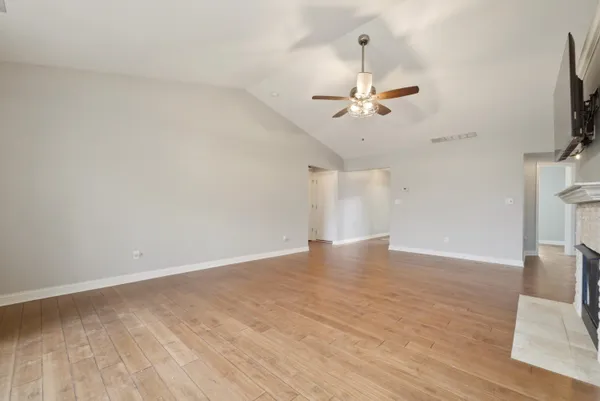 $374,900 | 862 Veterans Lane, Crown Point, IN 46307