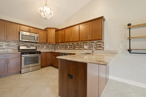 $374,900 | 862 Veterans Lane, Crown Point, IN 46307
