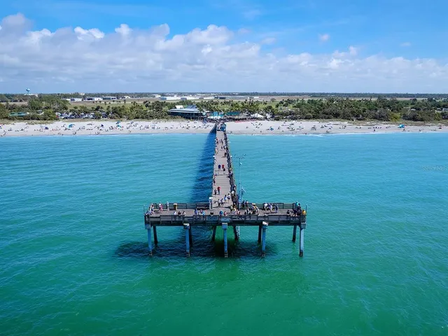 $399,000 | 337 Sunset Lake Boulevard, Unit 337, Venice, FL 34292