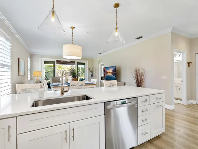 $399,000 | 337 Sunset Lake Boulevard, Unit 337, Venice, FL 34292