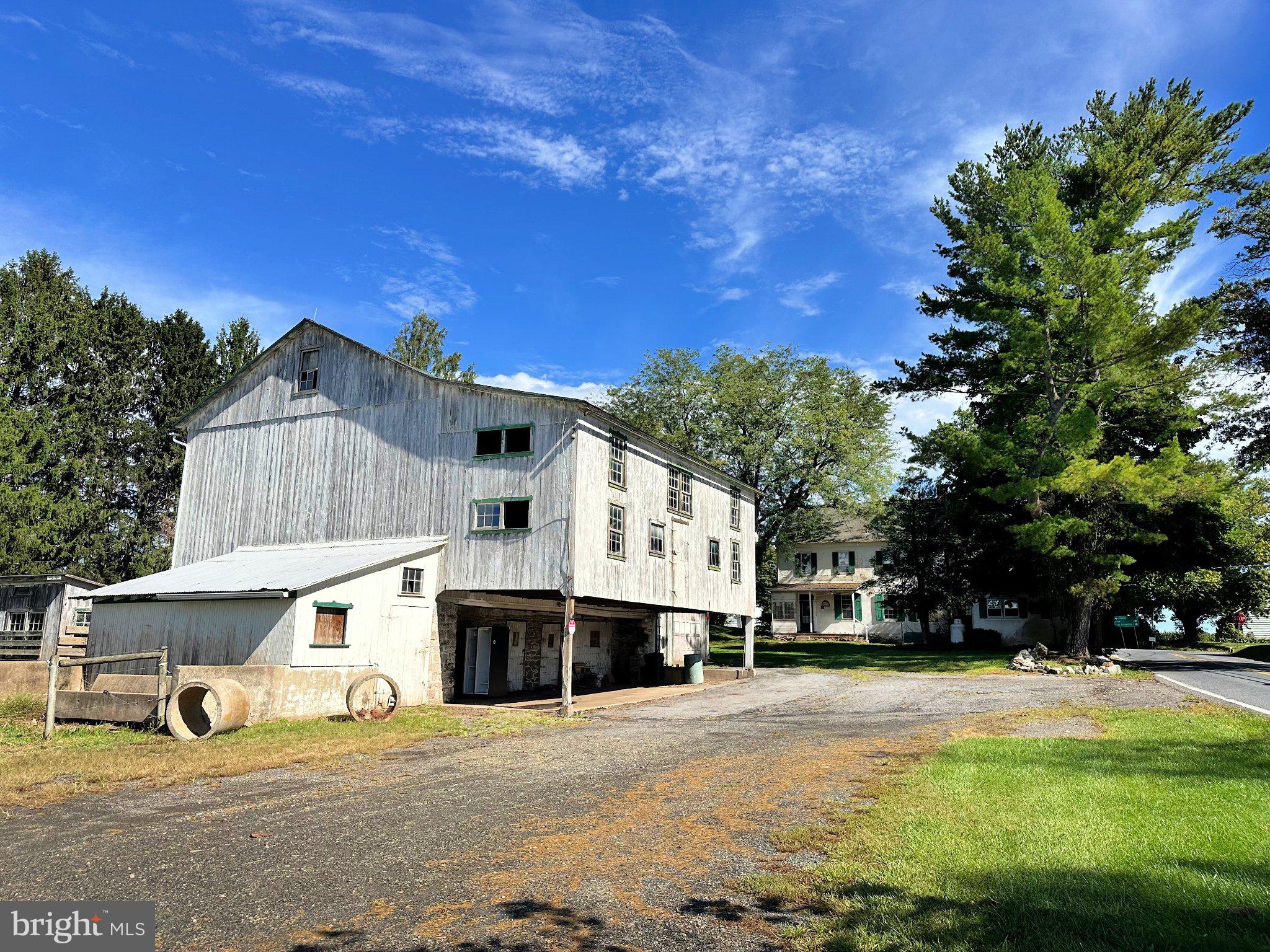 1805 Tollgate Road Palm, PA 18070 - Photo 4 of 40 Gallery Image 4
