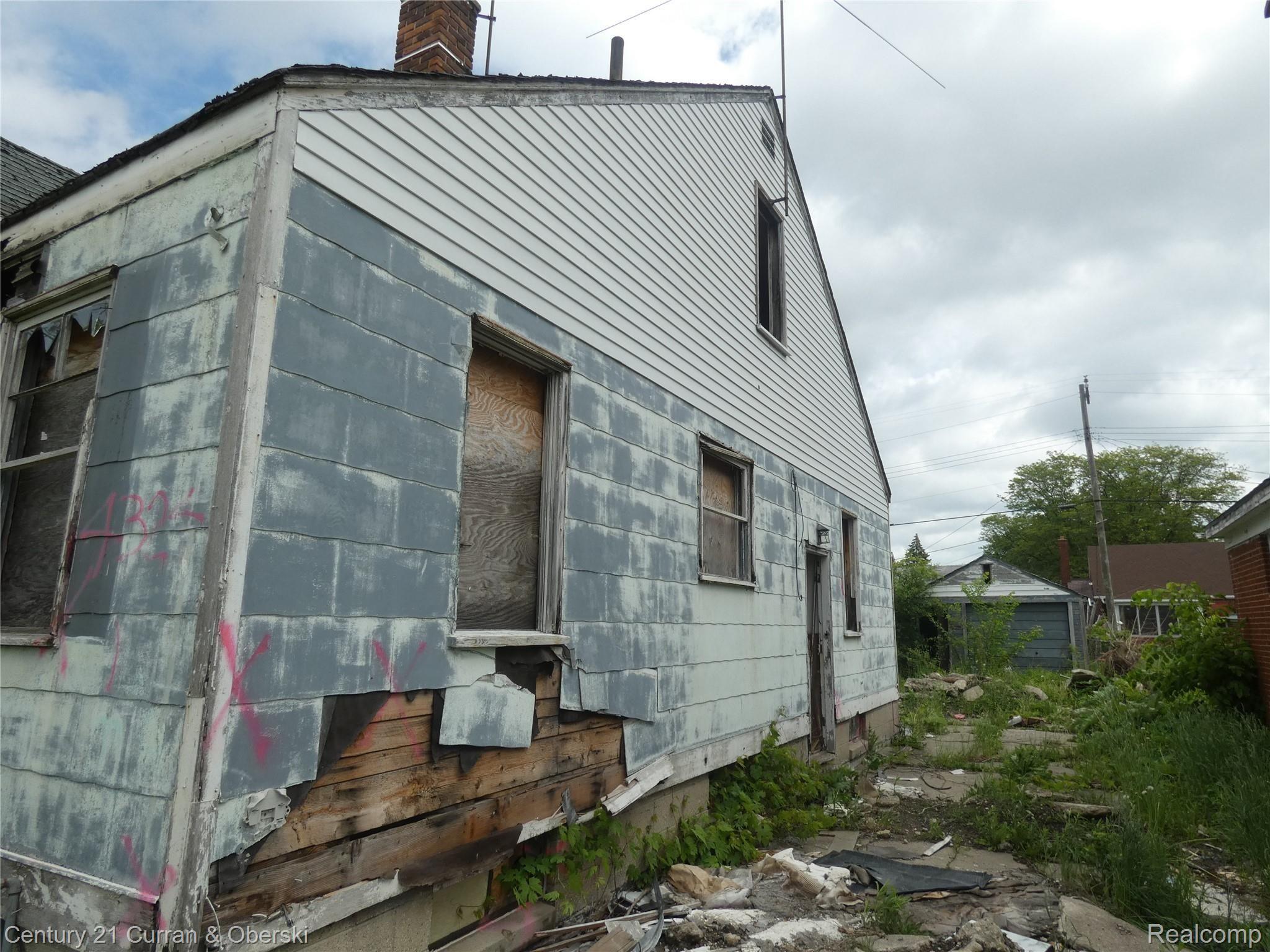 4324 Nottingham Road Detroit, MI 48224 - Photo 3 of 32 P1000879.JPG
