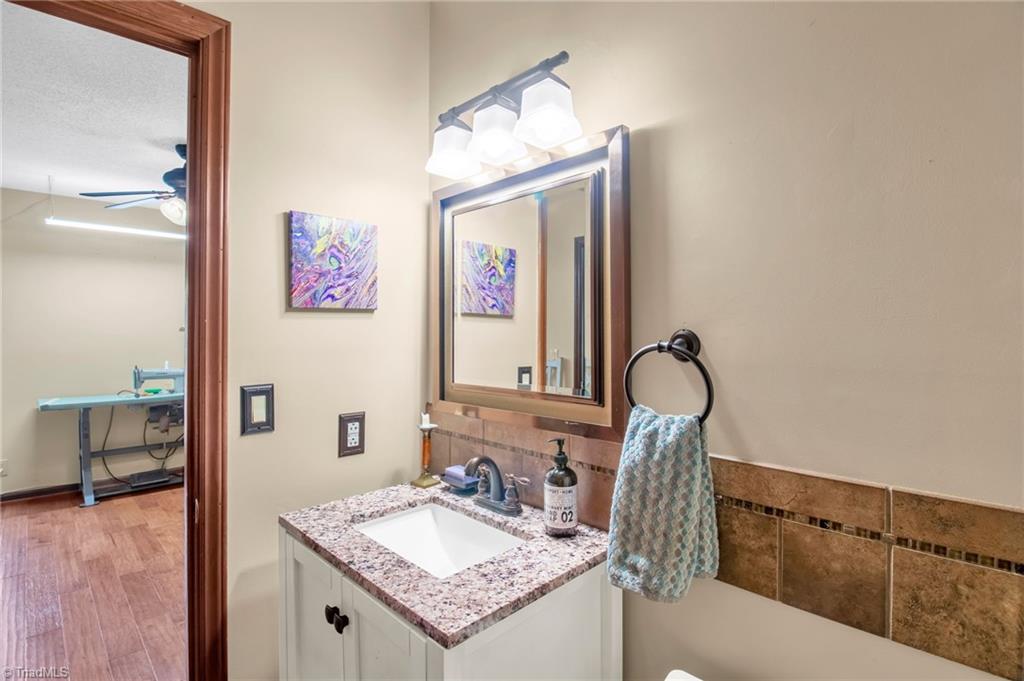 3742 Fieldview Road Pleasant Garden, NC 27313 - Photo 23 of 29 Gallery Image 23
