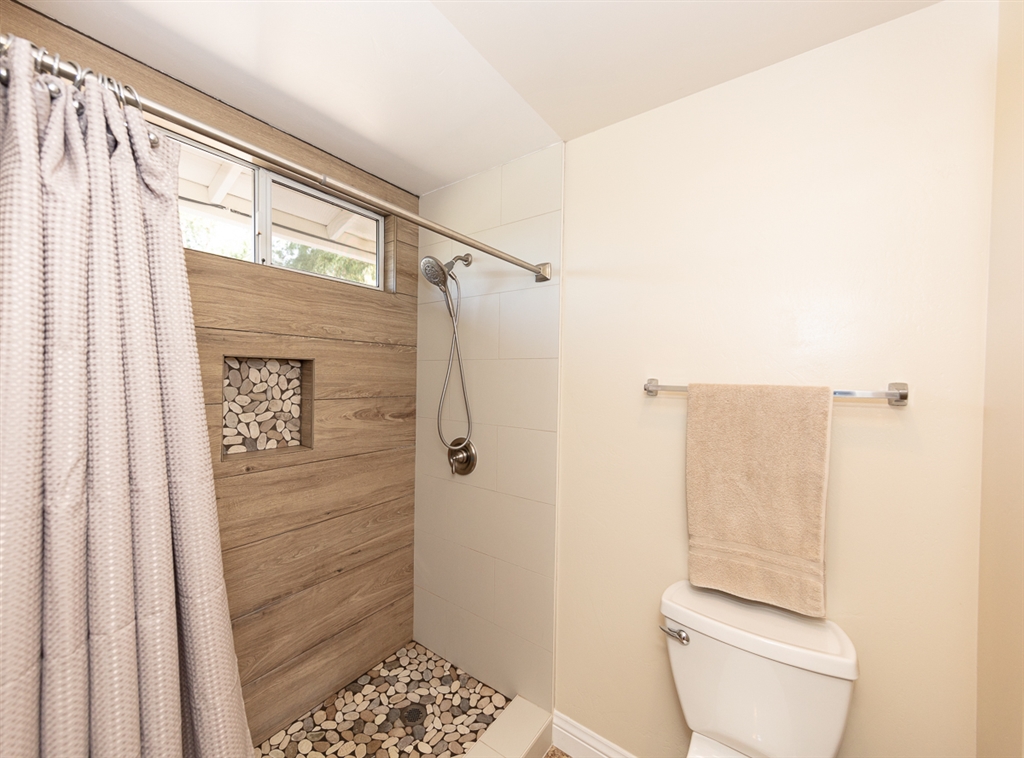 31157 Lilac Road Valley Center, CA 92082 - Photo 12 of 20