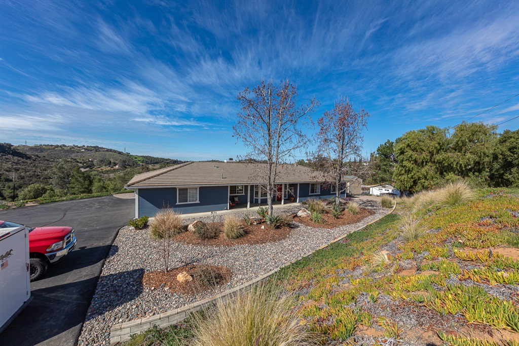 31157 Lilac Road Valley Center, CA 92082 - Photo 17 of 20