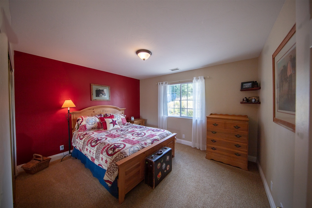 31157 Lilac Road Valley Center, CA 92082 - Photo 10 of 20
