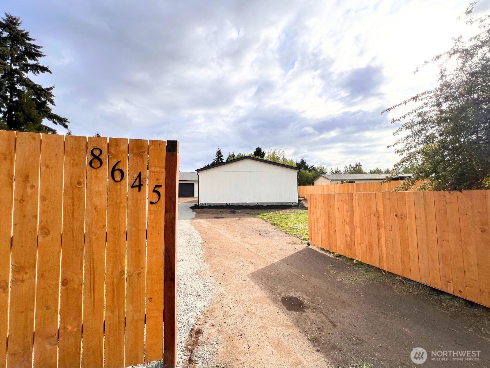 8645 Sequoia Road Yelm, WA 98597 - Photo 6 of 38 Gallery Image 6