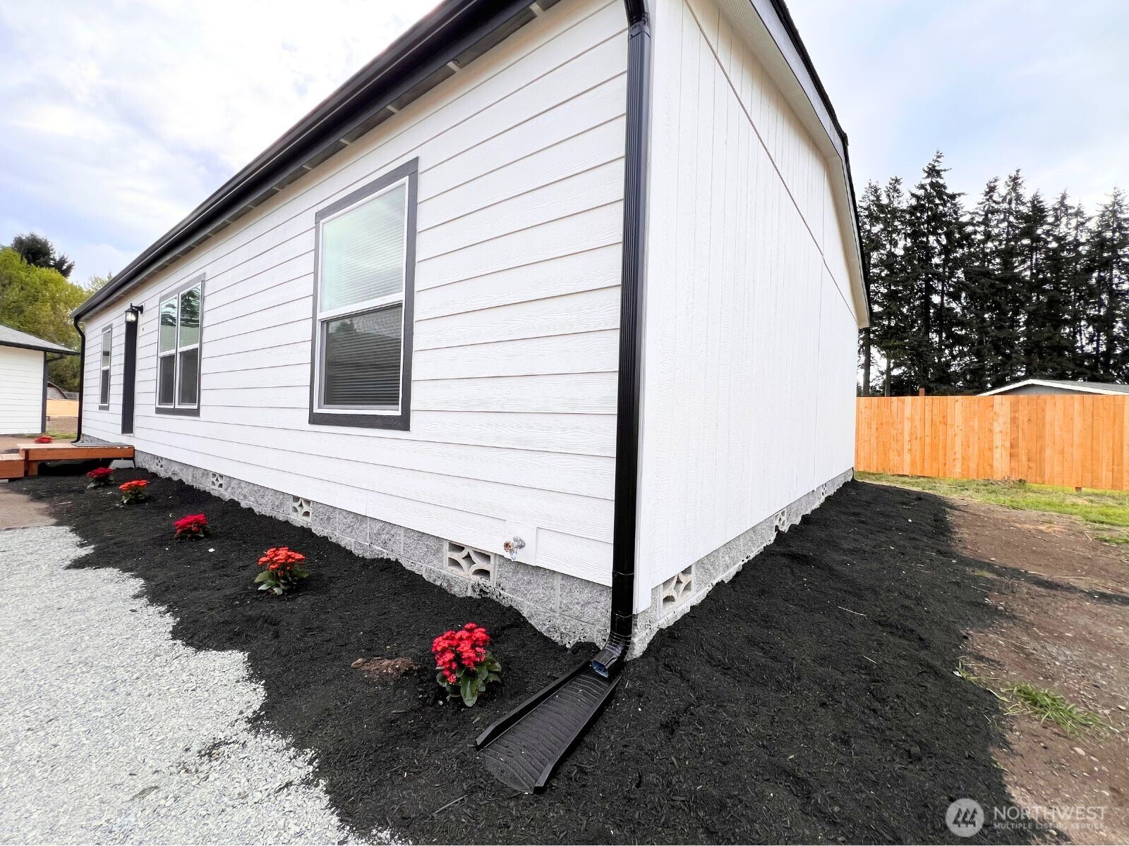 8645 Sequoia Road Yelm, WA 98597 - Photo 9 of 38 Gallery Image 9