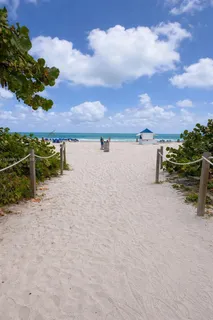 $650,000 | 4301 Collins Avenue, Unit 803, Miami Beach, FL 33140