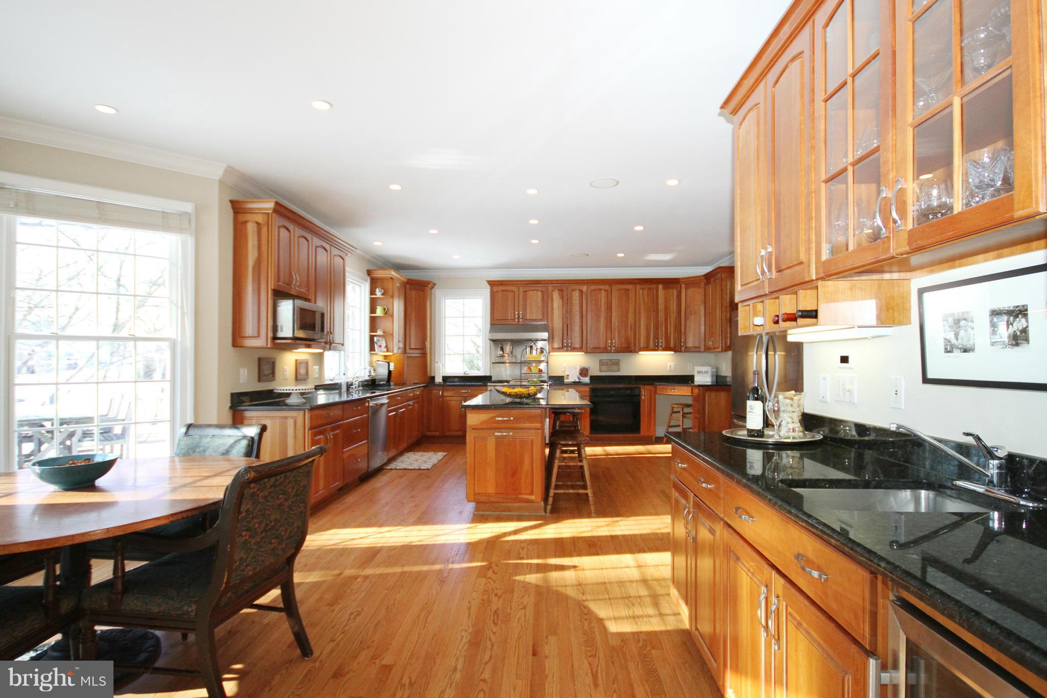 908 Challedon Road Great Falls, VA 22066 - Photo 11 of 30 Kitchen
