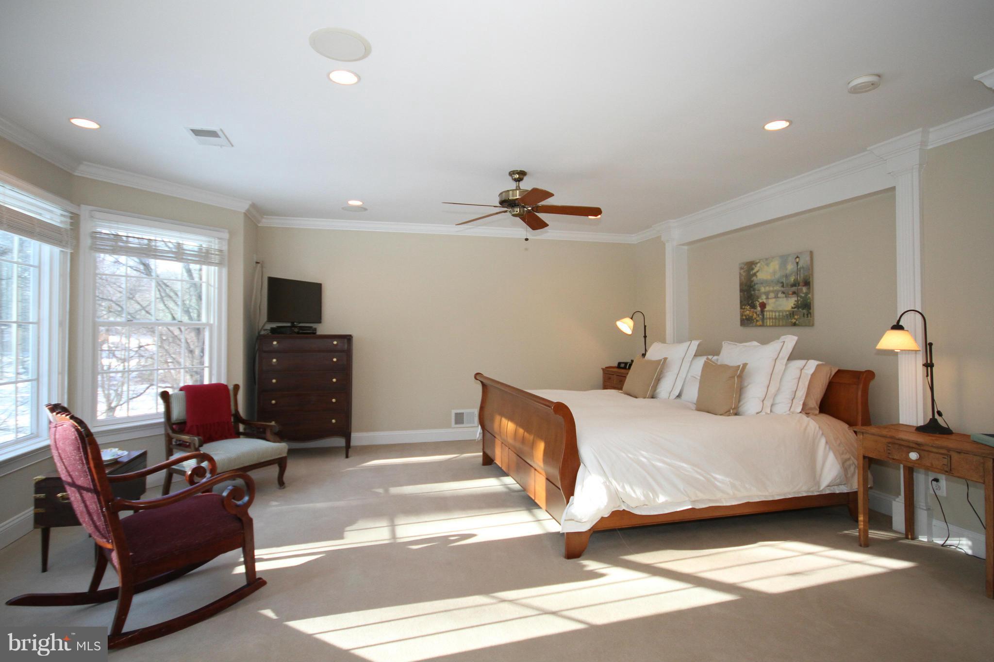 908 Challedon Road Great Falls, VA 22066 - Photo 16 of 30 Bedroom (Master)