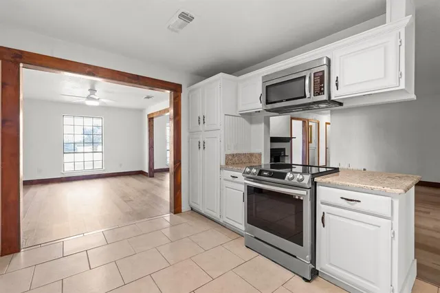 $597,500 | 150 Sandlin Court, Springtown, TX 76082