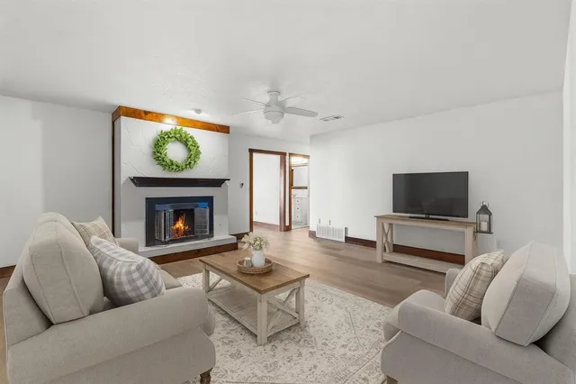 $597,500 | 150 Sandlin Court, Springtown, TX 76082