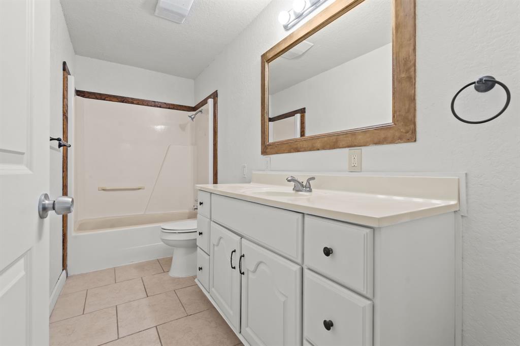 150 Sandlin Court Springtown, TX 76082 - Photo 27 of 39