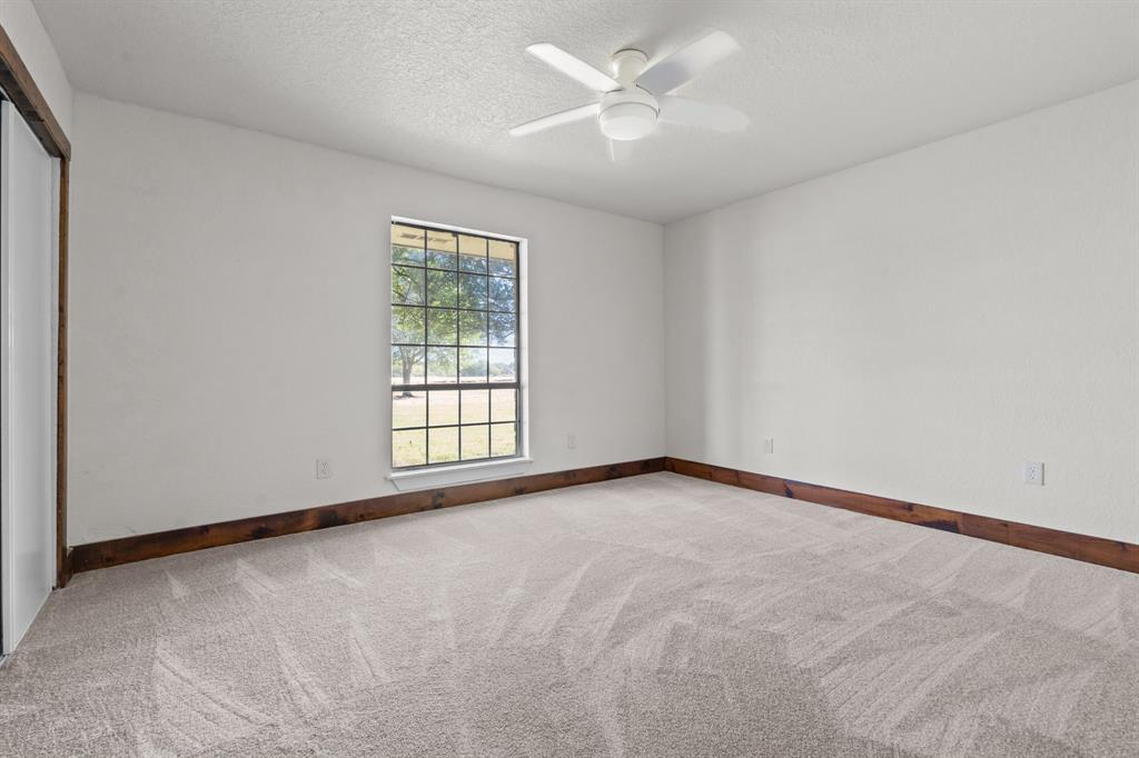 150 Sandlin Court Springtown, TX 76082 - Photo 29 of 39