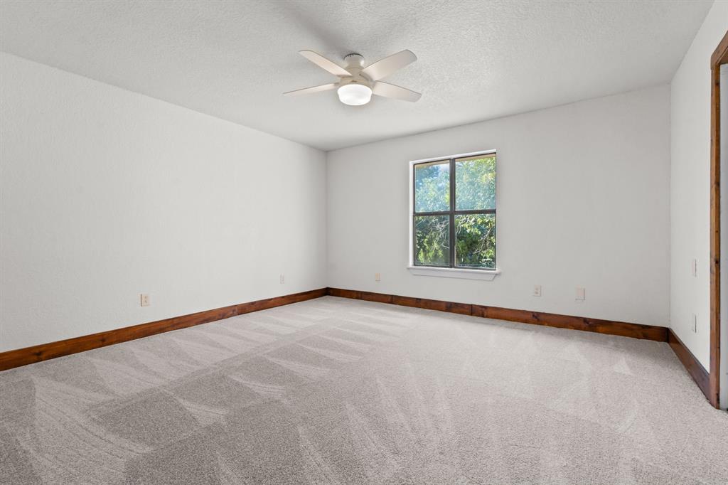 150 Sandlin Court Springtown, TX 76082 - Photo 31 of 39