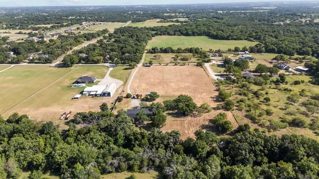 $597,500 | 150 Sandlin Court, Springtown, TX 76082