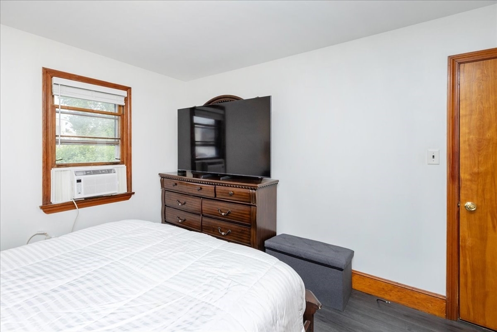 5 Meriline Avenue Methuen, MA 01844 - Photo 9 of 28