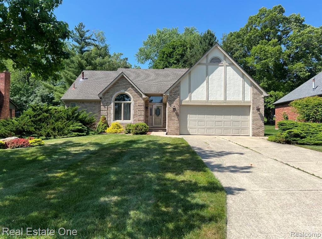 2184 Reagan Drive Rochester Hills, MI 48309 - Photo 3 of 28
