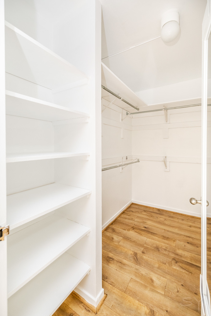 211 East Ohio Street, Unit 2606 Chicago, IL 60611 - Photo 26 of 32 a view of an empty room