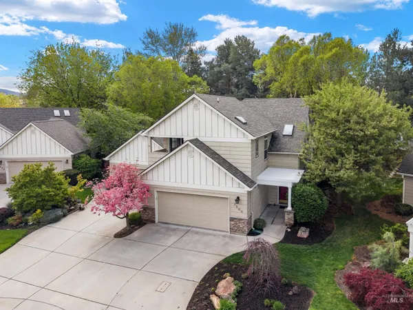 $689,900 | 7509 West Hathaway Lane, Garden City, ID 83714