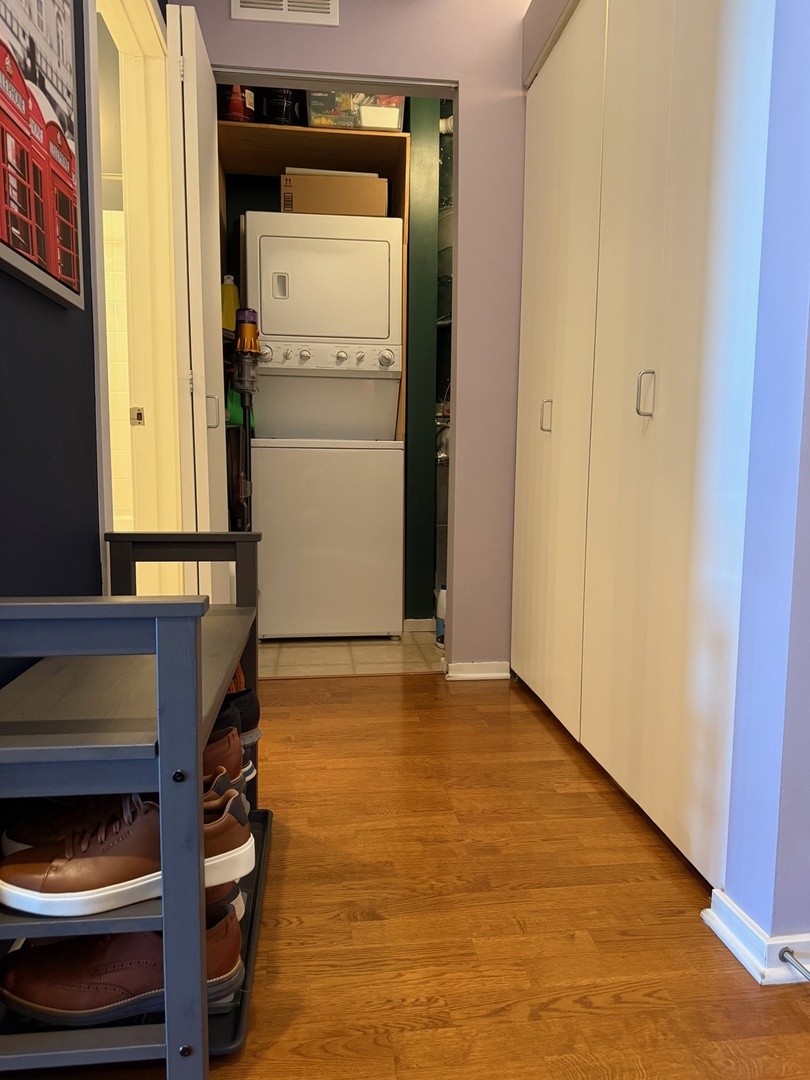 2323 West Pershing Road, Unit 409 Chicago, IL 60609 - Photo 29 of 31 Gallery Image 29