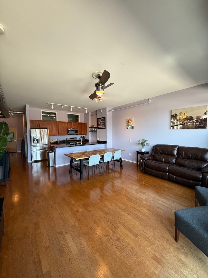 2323 West Pershing Road, Unit 409 Chicago, IL 60609 - Photo 6 of 31 Gallery Image 6