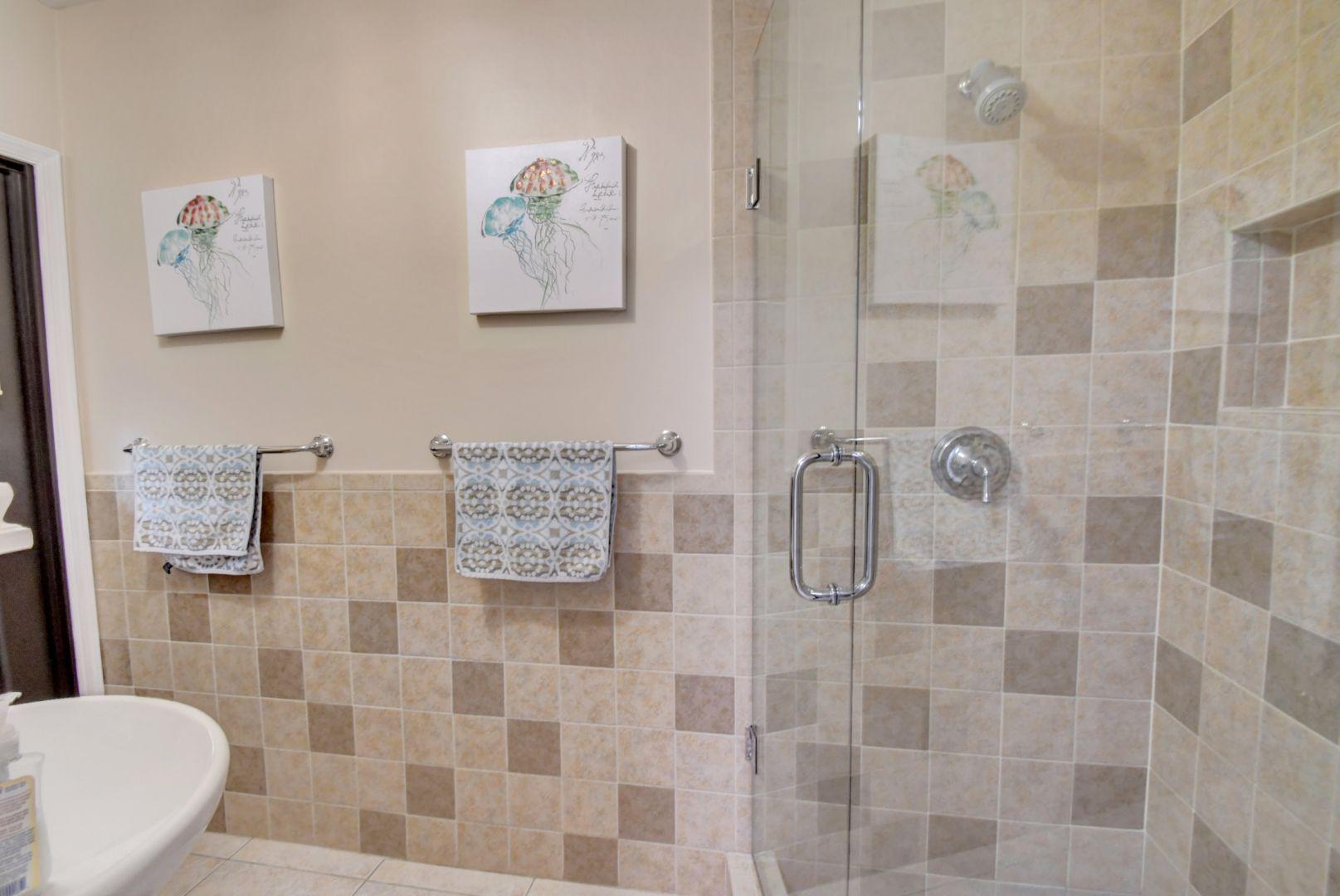 6644 Serena Lane Boca Raton, FL 33433 - Photo 23 of 33 Bathroom 3