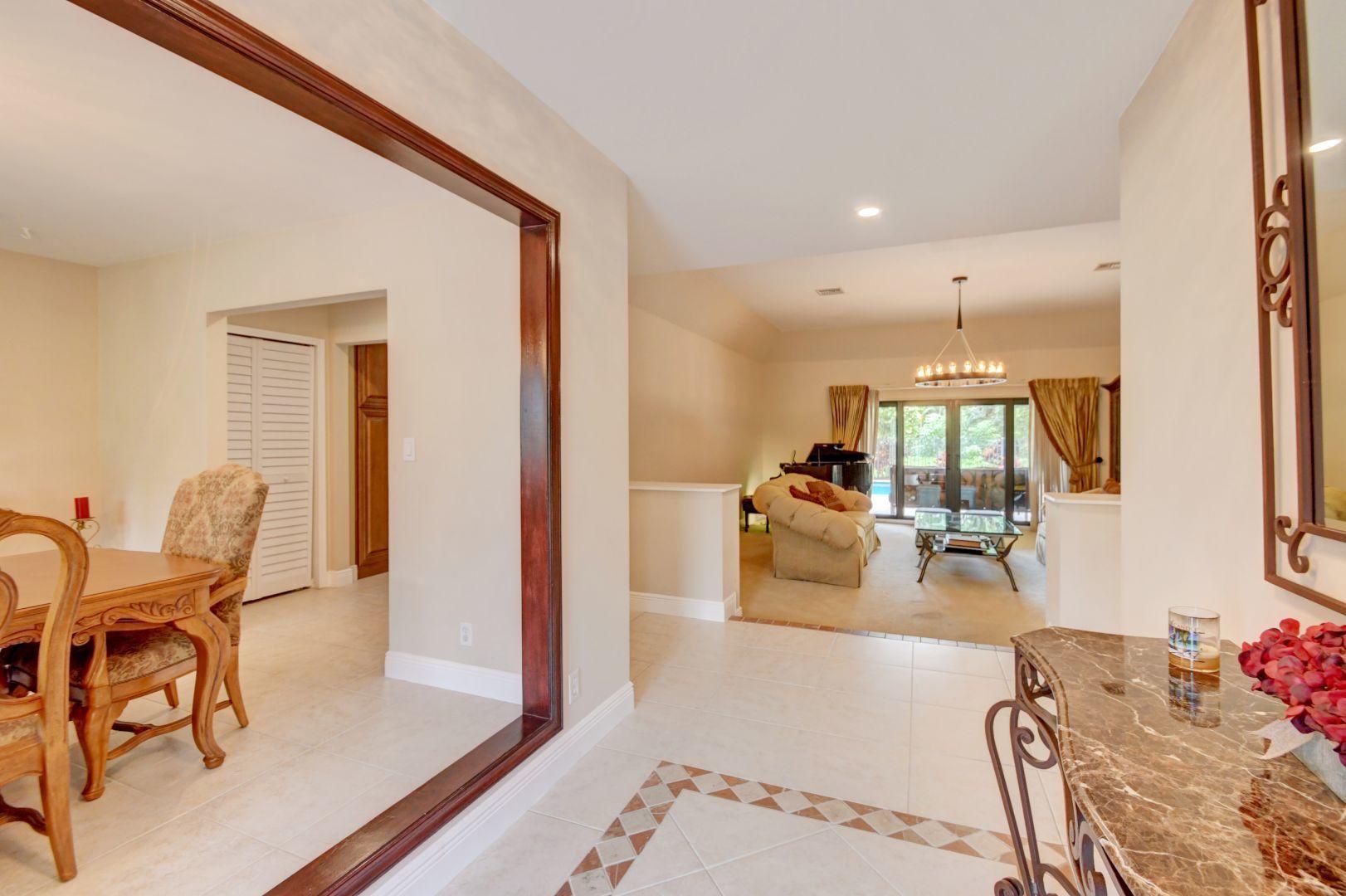 6644 Serena Lane Boca Raton, FL 33433 - Photo 5 of 33 Foyer/Dininng/Living