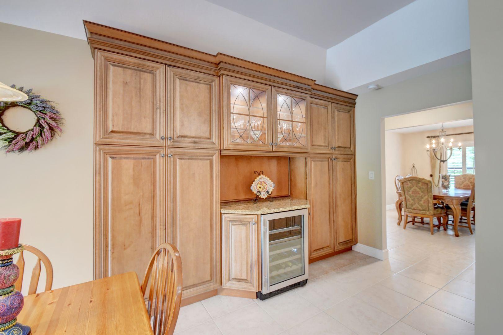 6644 Serena Lane Boca Raton, FL 33433 - Photo 10 of 33 Kitchen Entry