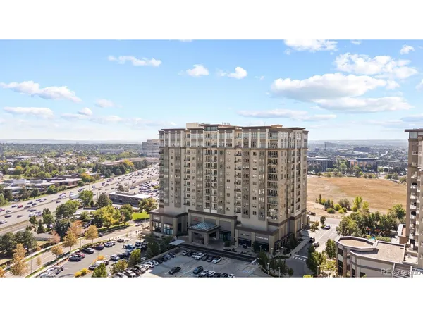 $1,150,000 | 7600 Land Mark Way, Unit 2, Englewood, CO 80111