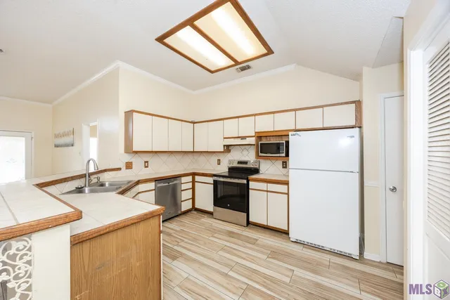 $1,750 | 13442 South Fairview Avenue, Baton Rouge, LA 70816