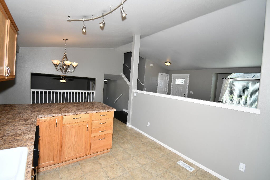 115 Rouge Street Winston, OR 97496 - Photo 4 of 16 03