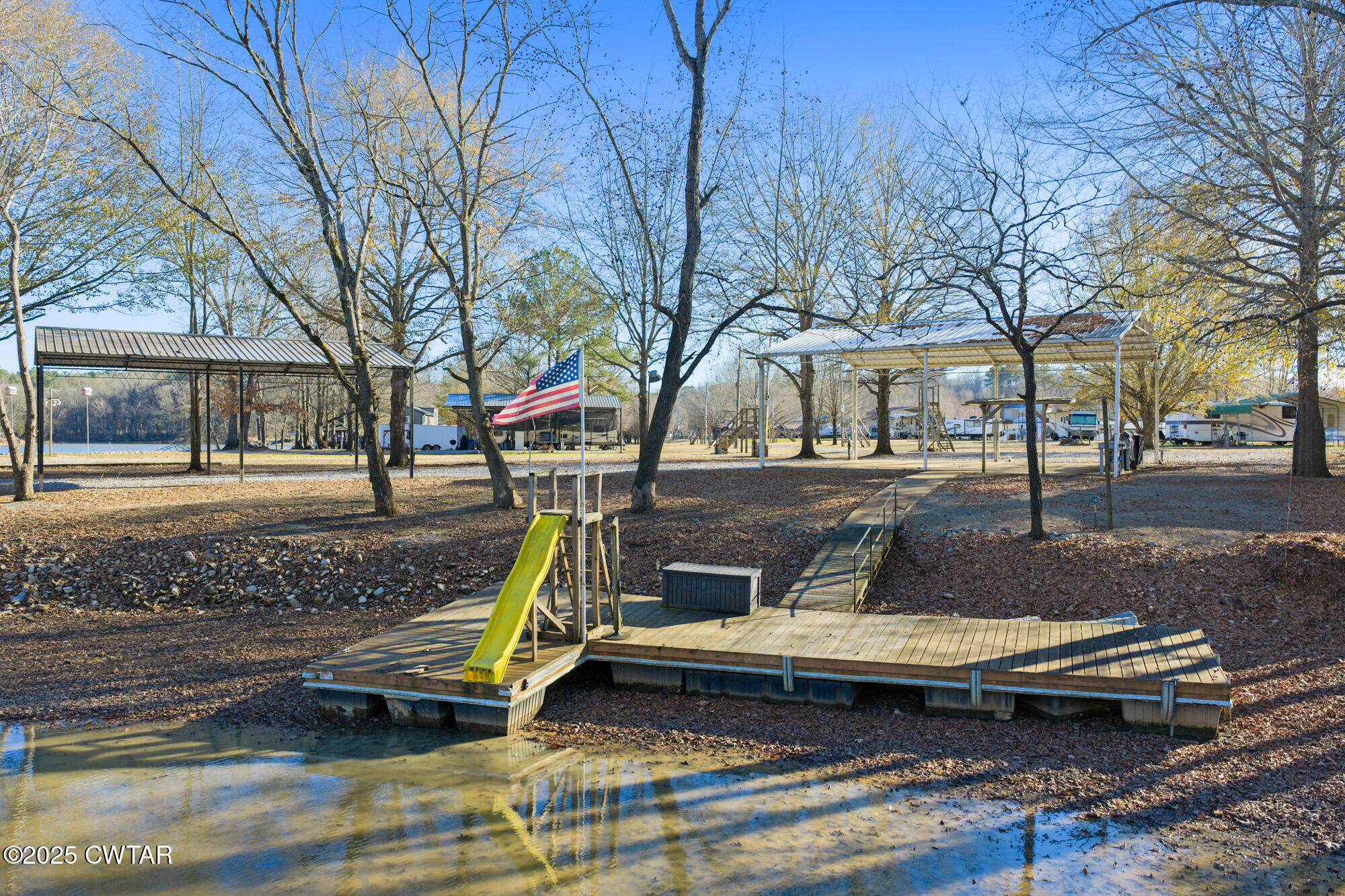 0 Willow Oaks Drive Decaturville, TN 38329 - Photo 11 of 25 a view of a yard with a fountain