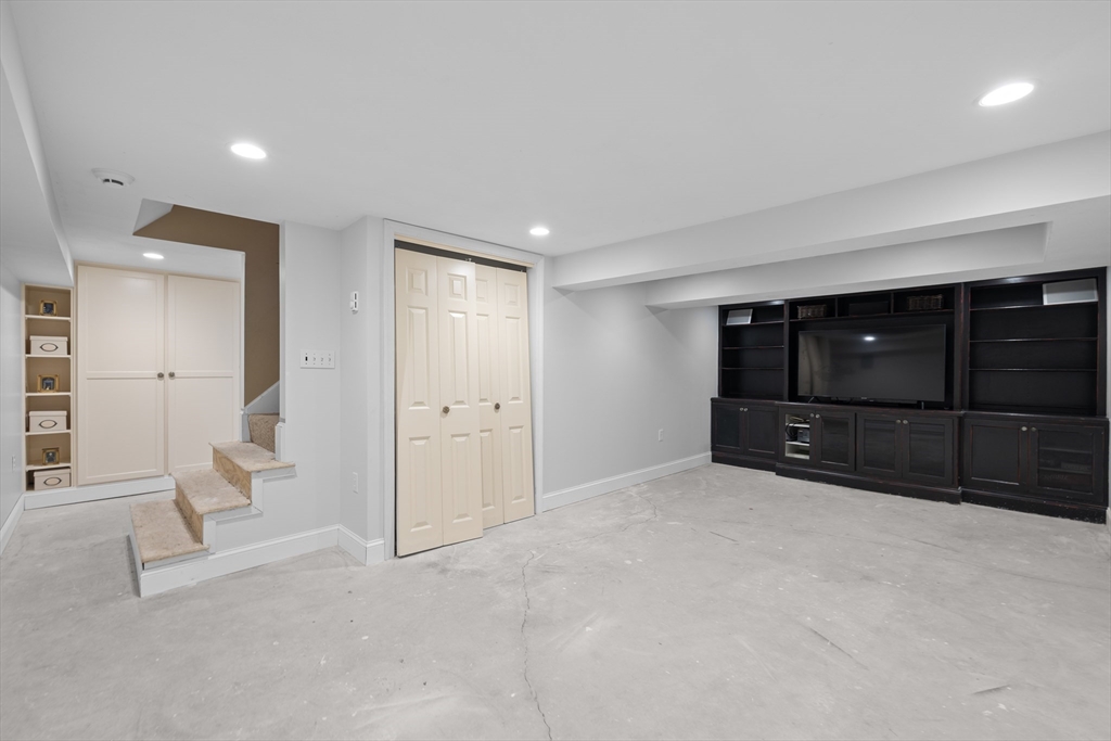 241 Ridge Street Winchester, MA 01890 - Photo 23 of 39