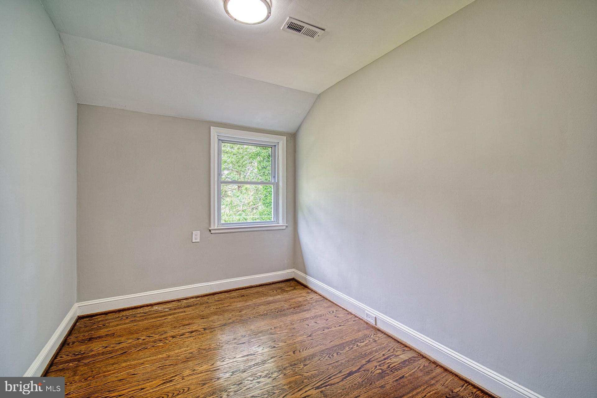 4230 Kelway Road Baltimore, MD 21218 - Photo 20 of 27 Gallery Image 20