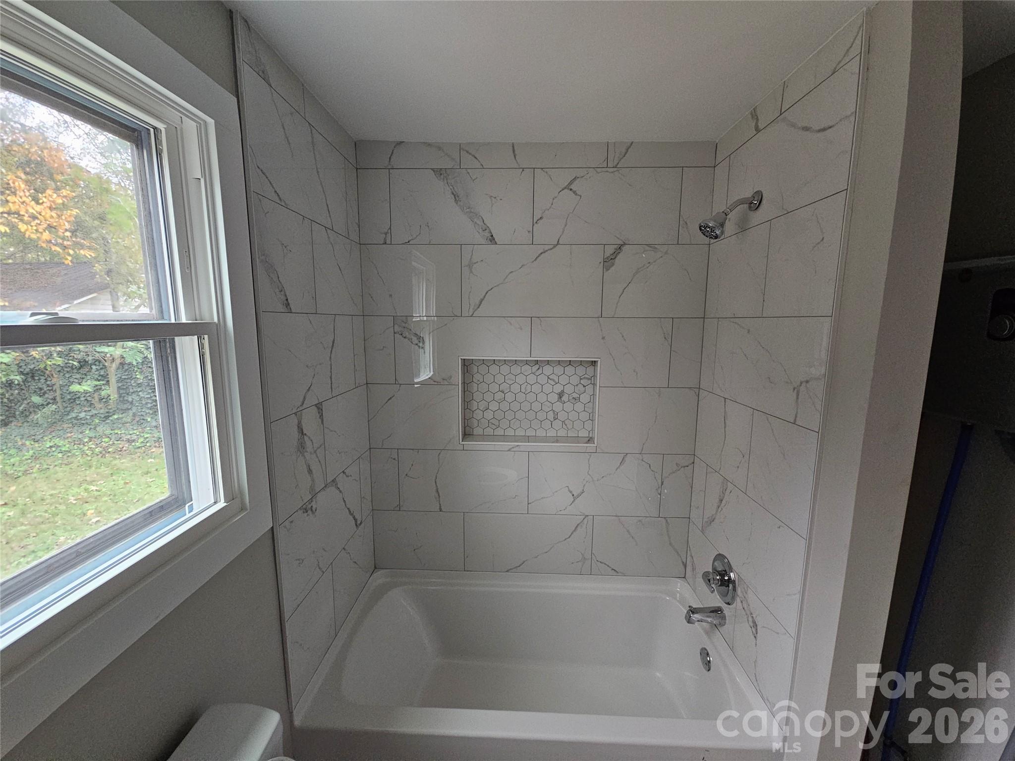515 26th Street Southwest Hickory, NC 28602 - Photo 12 of 21