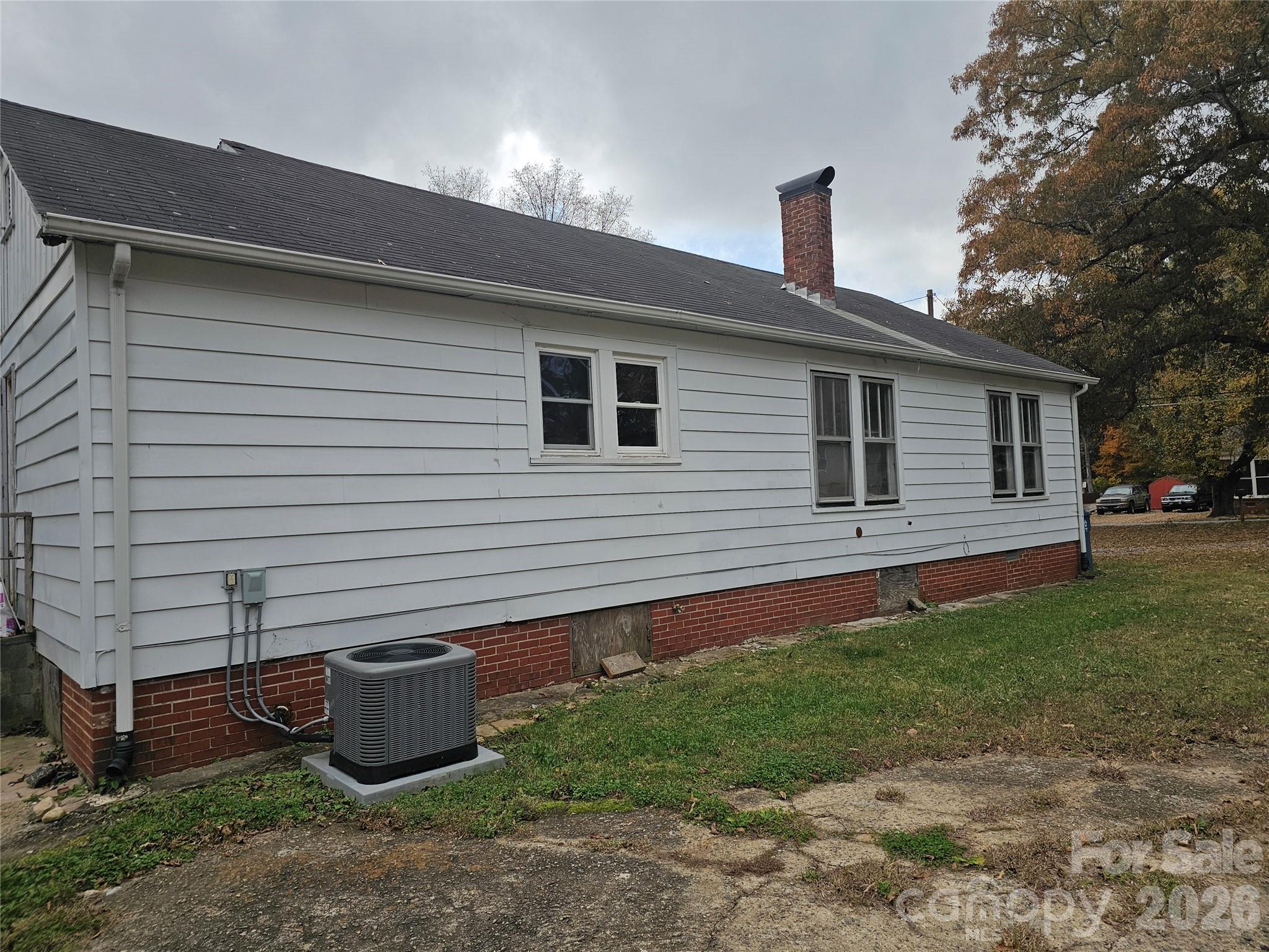 515 26th Street Southwest Hickory, NC 28602 - Photo 19 of 21