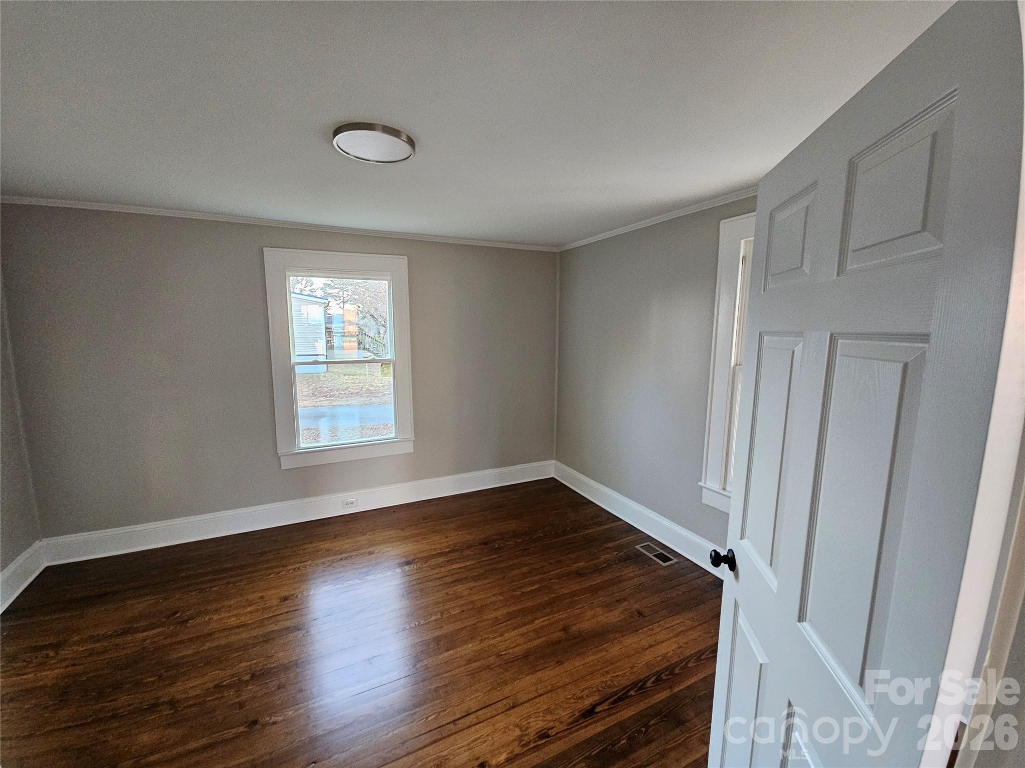 515 26th Street Southwest Hickory, NC 28602 - Photo 7 of 21