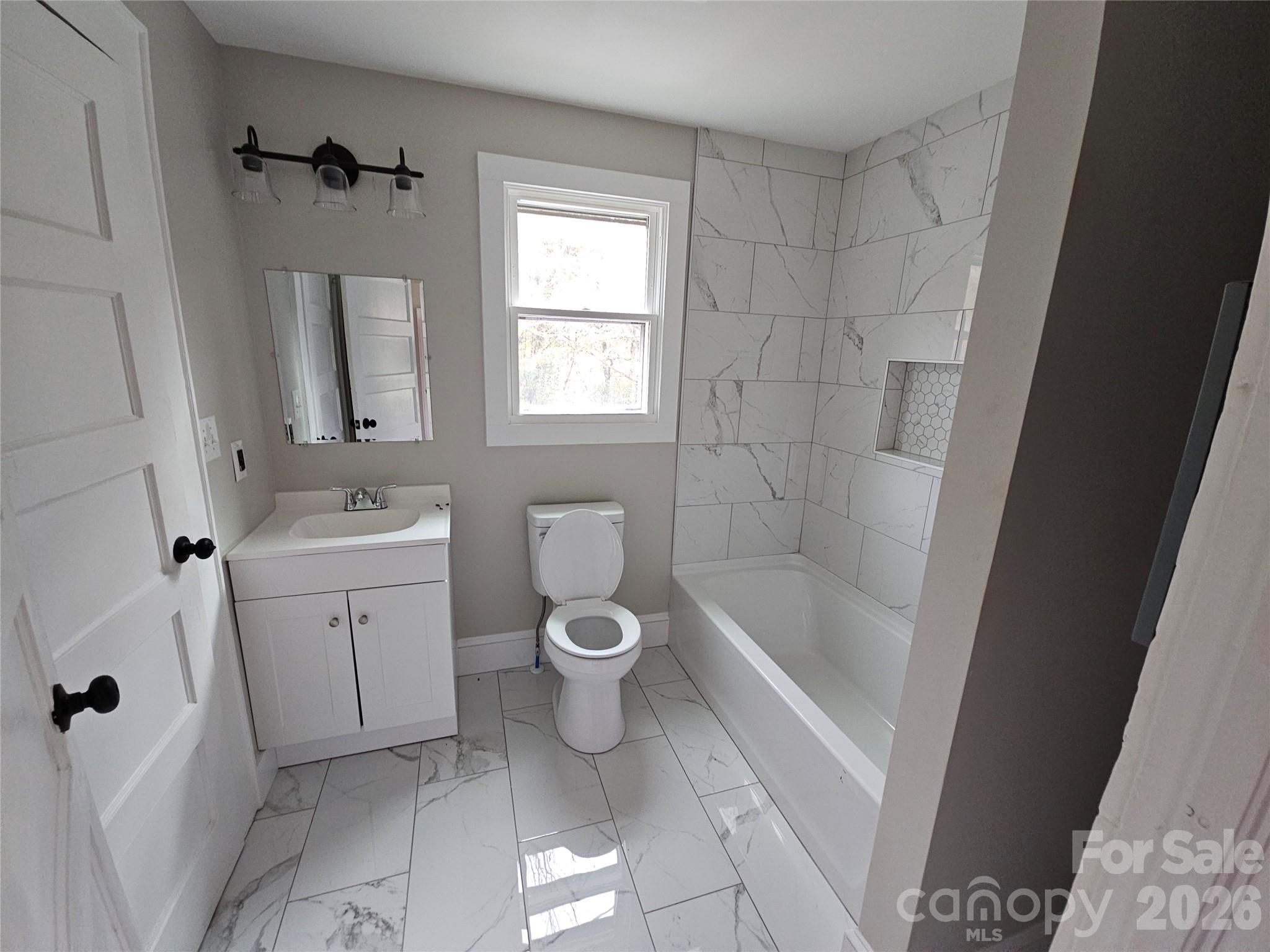 515 26th Street Southwest Hickory, NC 28602 - Photo 8 of 21